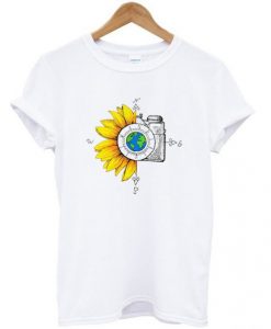 Wanderlust-Sunflower-Camera-T-shirt